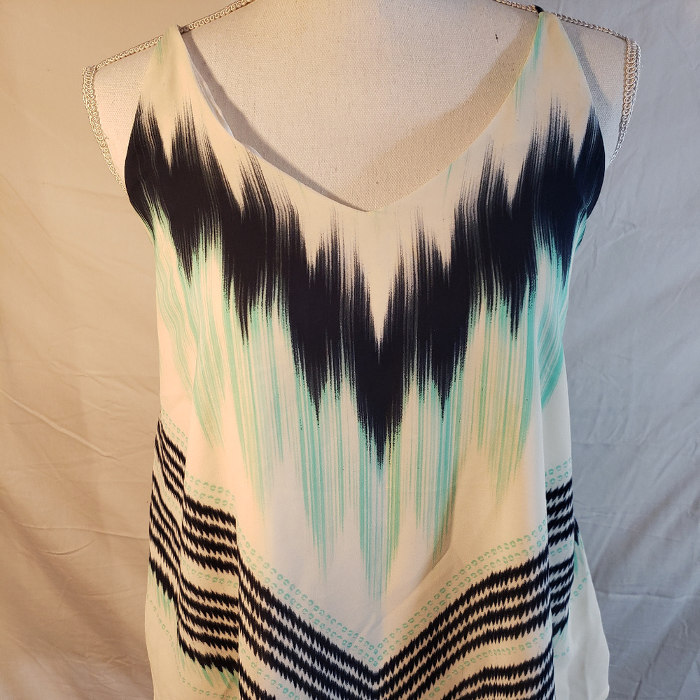 Set of 3 light wight Tanks Size XL